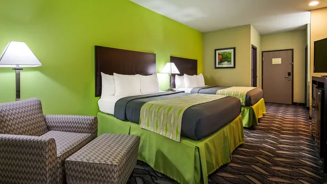 Room, 2 Queen Beds, Best Western Mt. Vernon Inn 2/4