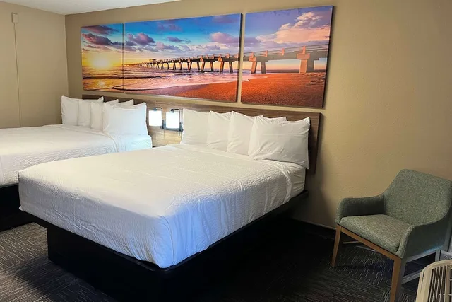 جناح بسريرين كوين، Days Inn by Wyndham Monroe NC 1/1