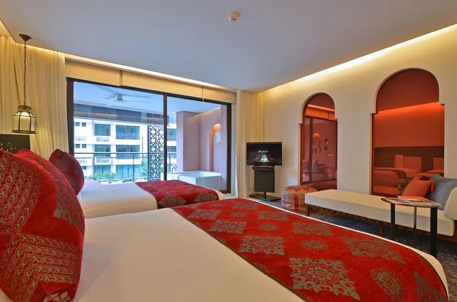 جناح جونيور بسرير كينج بإطلالة على المسبح، Marrakesh Hua Hin Resort And Spa 2/9