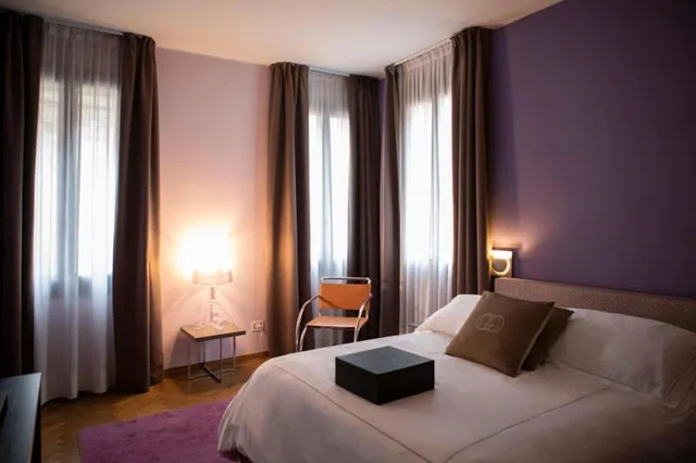 غرفة فاخرة بسرير مزدوج بإطلالة على القناة، Hotel Corte di Gabriela 3/10