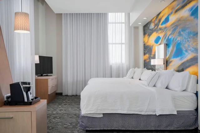 Room, Quadruple, Accessible, Courtyard by Marriott Niagara Falls, USA 1/2