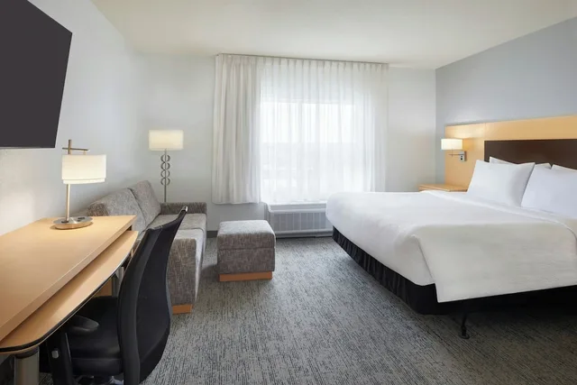 استوديو بسرير كينج مع أريكة، Marriott S Towneplace Suites Thunder Bay 6/10