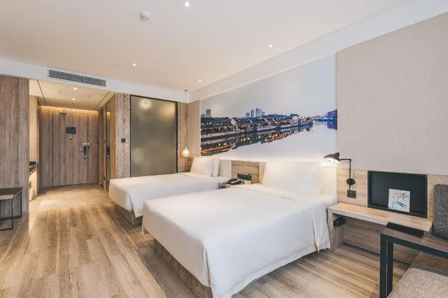 Elegant, Twin Beds, Attic، Atour Hotel (Haining Leather City Nanguanxiang) 1/1