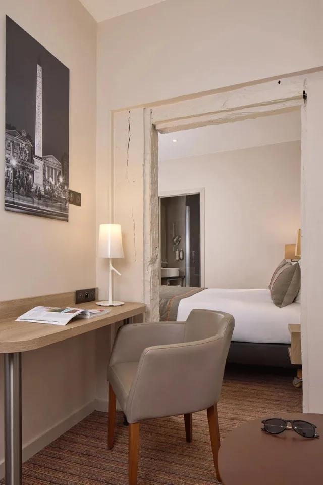 غرفة سوبيريور بسرير مزدوج، TIMHOTEL LE LOUVRE 2/2