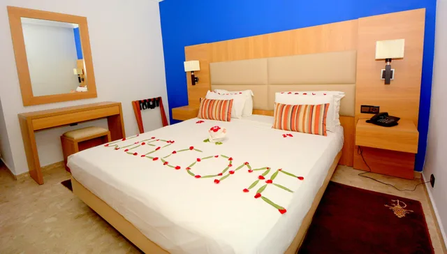 غرفة قياسية بسرير كينج، Hotel Oasis and Spa 8/9