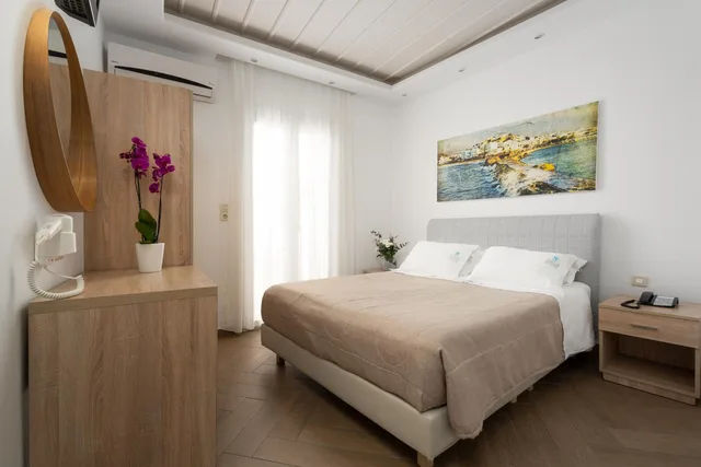 Superior, Suite, Hot Tub, Polis of Naxos 4/10