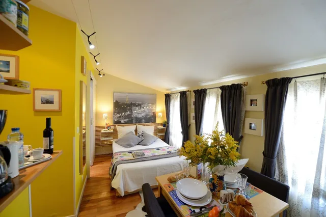 Moonshine, Studio, Double Bed، Les Patios Du Marais 3/3
