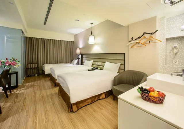 غرفة ثلاثية بسريرين منفصلين مع أريكة، Stay Hotel Taichung Yizhong 1/1