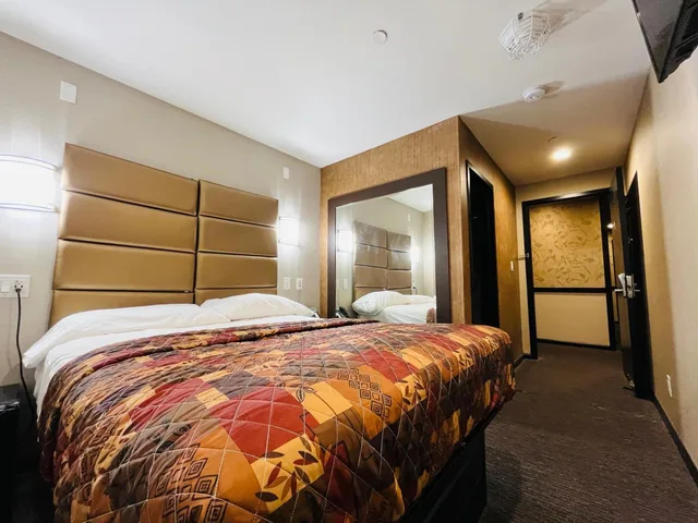 غرفة بسرير كوين، Hotel Key LaGuardia Airport 3/9