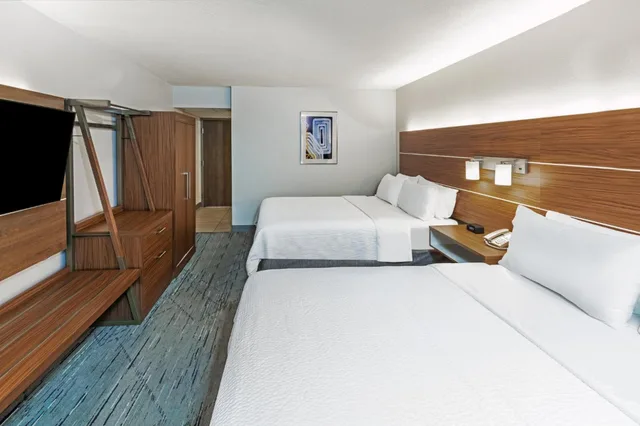 Standard, Sofa, Holiday Inn Express El Paso-Central 2/6