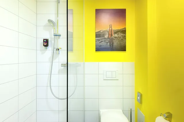 غرفة عائلية ثلاثية بسرير كوين مع أريكة، Felix Hotel Kaufbeuren 8/8