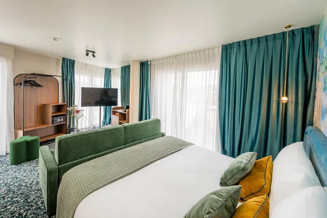 جناح جونيور بسرير كينج، Hotel D Bulle 1/10
