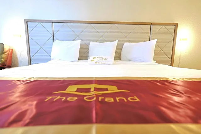 غرفة بسرير كينج لذوي الإعاقة، The Grand by Capital O Texarkana I-30 6/10