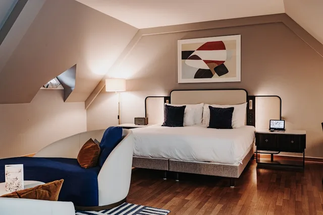 Junior Suite, King Bed, AMERON Zurich Bellerive Au Lac 1/6