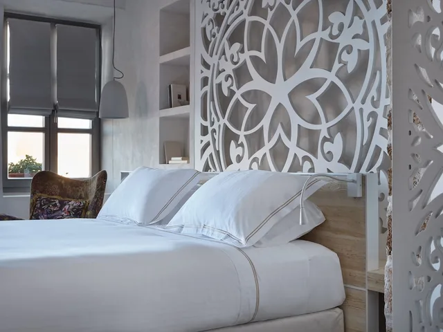 White, Suite, Queen Bed, Sea View, Balcony، Chania Inn 4/9