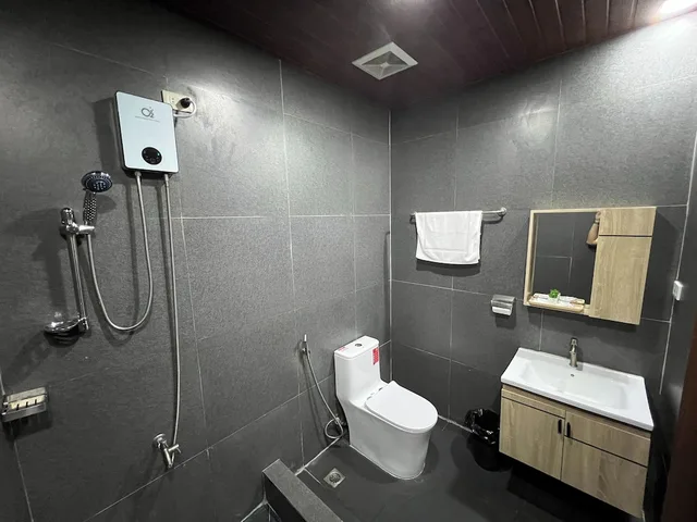 Premium, Queen Bed, Rossa Hotel 8/10