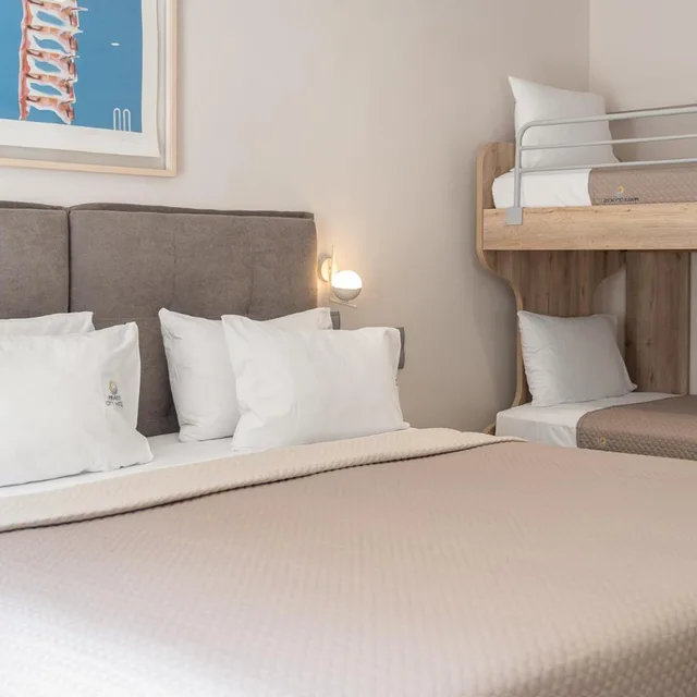 غرفة عائلية بشرفة، Piraeus City Hotel 5/9