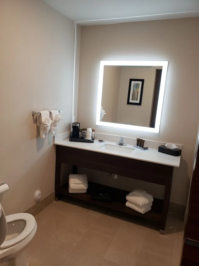 Room, 2 Queen Beds, Wingate By Wyndham Christiansburg 9/10