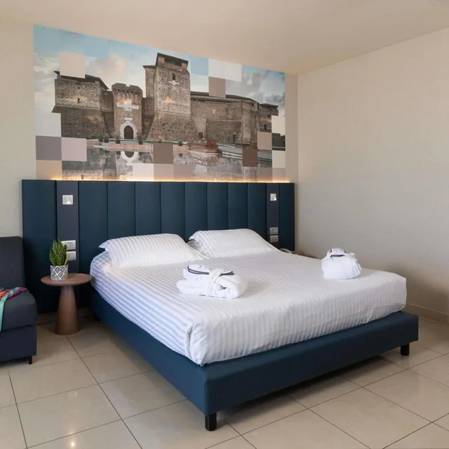 Privilege, 1 Double and 1 Single Bed, Sea Front، MERCURE RIMINI ARTIS 4/10