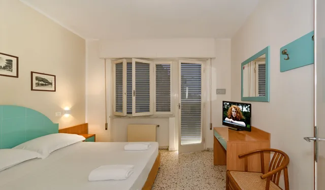 غرفة ثلاثية بسرير كوين وسرير فردي بشرفة، Hotel Stella D'italia 3/6