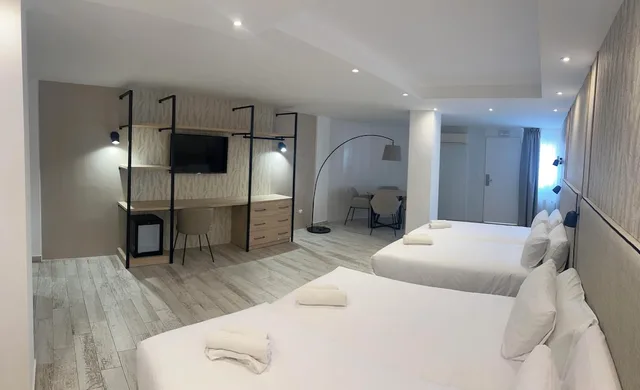 Deluxe, Quadruple, 4 Beds, Hotel Zen Airport 2/7