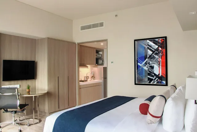 استوديو كبير بسرير كينج بمطبخ صغير مع دخول الصالة، Seda Residences Makati 3/6
