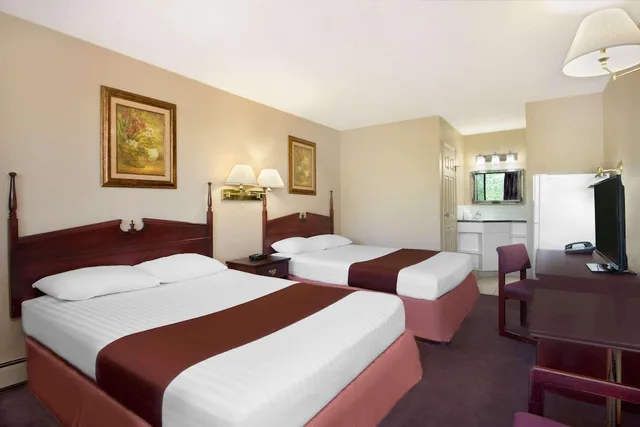 غرفة قياسية بسريرين كوين، Deer Park Inn Red Deer 4/7