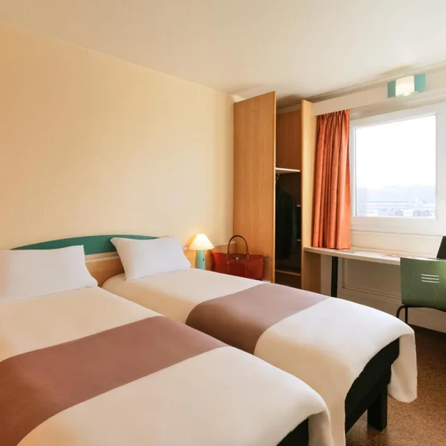 غرفة قياسية بسرير فردي، IBIS CHARLEROI CENTRE GARE 1/10