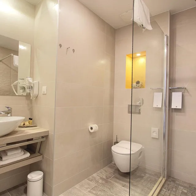 جناح بريميوم بإطلالة على البحر بشرفة بغرفة نوم واحدة، Kalamota Beach House 5/5