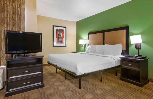 Deluxe, Studio, King Bed, Extended Stay America Suites Phoenix Biltmore 5/10
