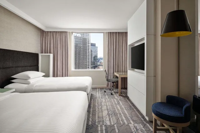 غرفة بسريرين مزدوجين، Sydney Harbour Marriott 11/13