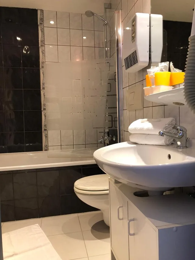 غرفة قياسية بسرير كينج، Hotel Goldenes Lamm 8/9