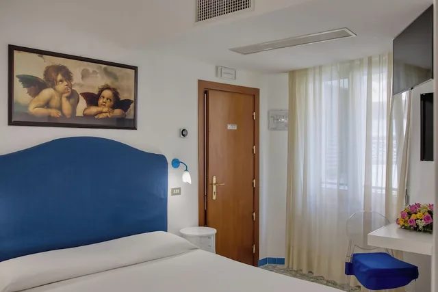 غرفة اقتصادية بسرير كوين، Hotel Amalfi 7/10