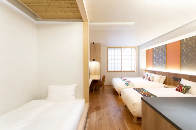 غرفة ديلوكس عائلية بفراش فوتون وسرير فردي وسرير كوين، Hotel Kanazawa Zoushi 3/6