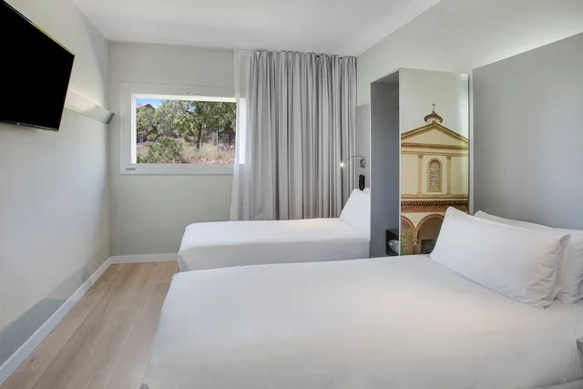 غرفة بسريرين منفصلين، B&B HOTEL Barcelona Granollers 1/2