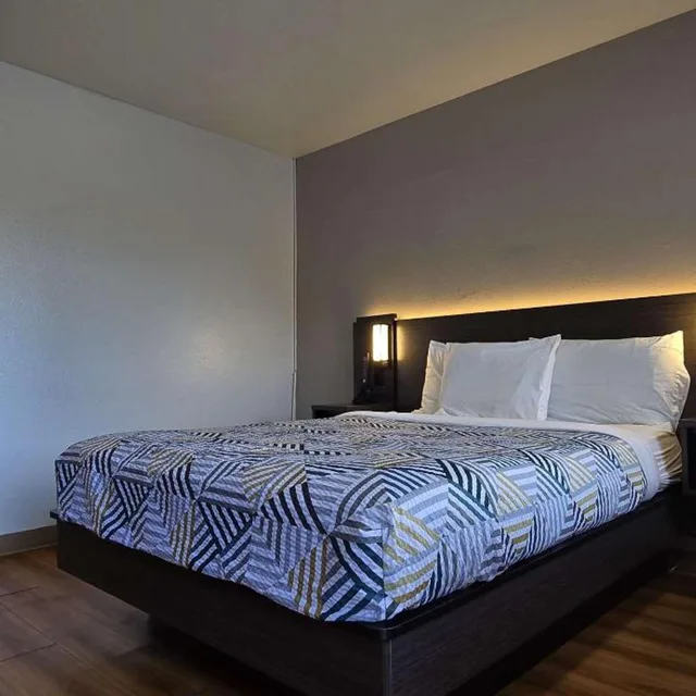 غرفة ديلوكس بسرير كوين للمدخنين، Motel6 Slidell, LA - New Orleans 2/9