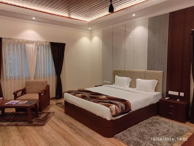 جناح رئاسي بسريرين كينج، SRM HOTEL 1/1