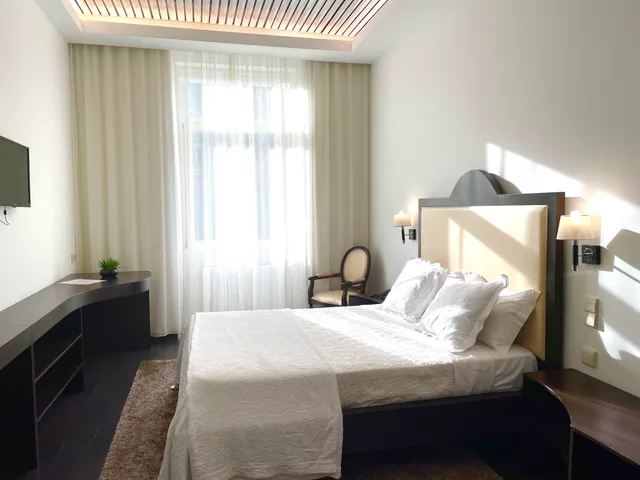 Superior, Double Bed, City View, Universal Hotel 1/6