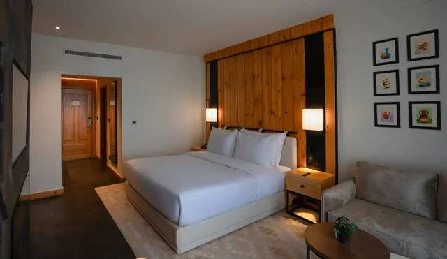 غرفة بسرير كينج، DoubleTree by Hilton Nathiagali 4/8
