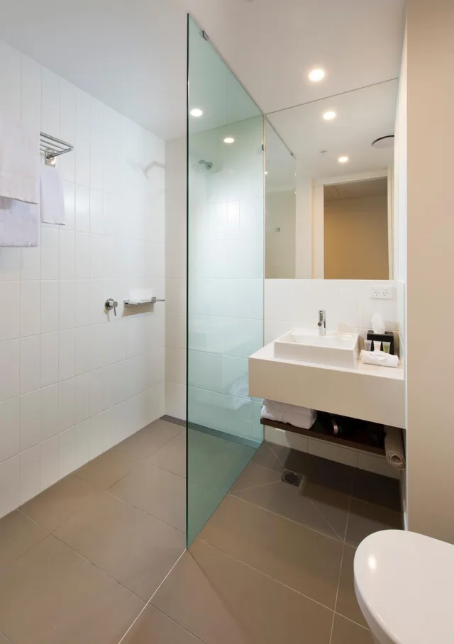 Standard, King Bed, Queen Bed, ibis Brisbane Airport Hotel 4/5