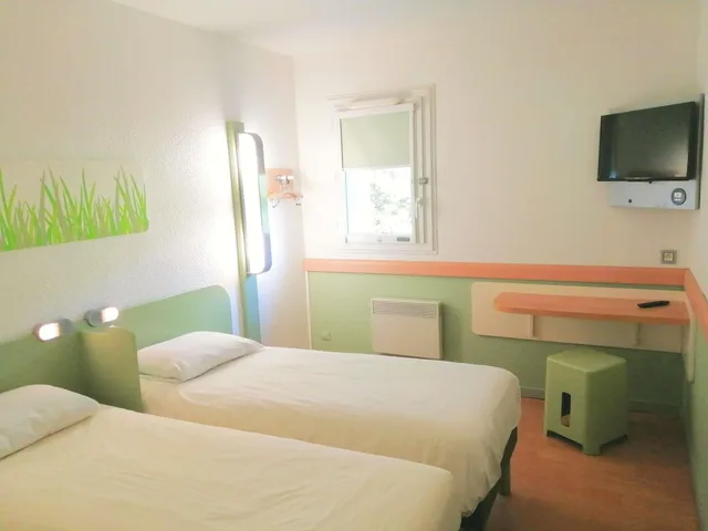 غرفة بسريرين منفصلين، Ibis Budget Poitiers Sud 2/10