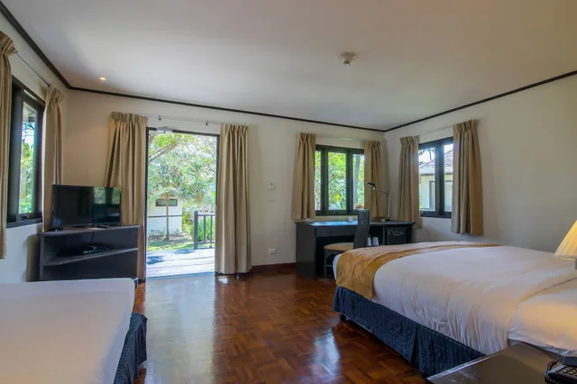 Bungalow, King Bed, Garden View, Garden Area, Phi Phi Holiday Resort 1/4