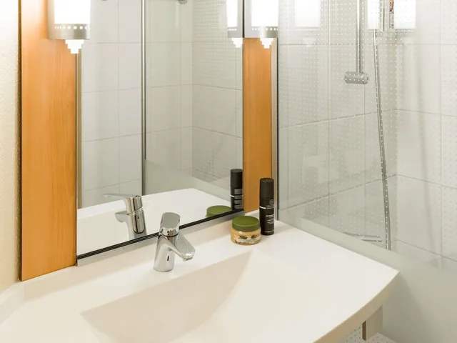 غرفة قياسية بسريرين منفصلين، Ibis Aulnay Paris Nord Expo 7/8