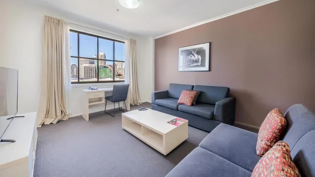 شقة تنفيذية بسرير كوين وسريرين منفصلين بإطلالة على المدينة بغرفتي نوم، Oaks Sydney Goldsbrough Suites 8/10