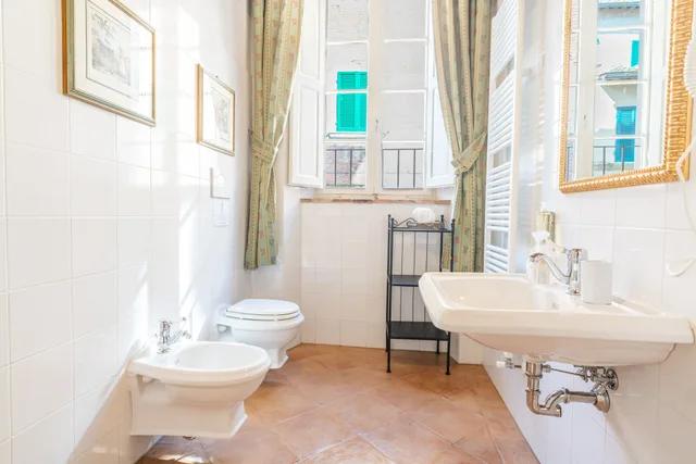 غرفة قياسية بسرير مزدوج وسريرين منفصلين، PALAZZO MOSELA ALLA PORTA 8/10