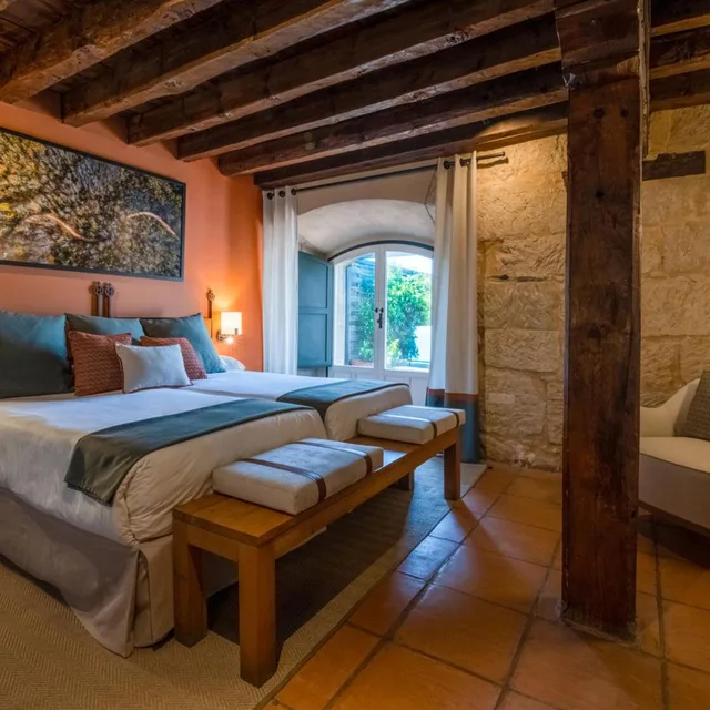 جناح، Hacienda Zorita 2/10