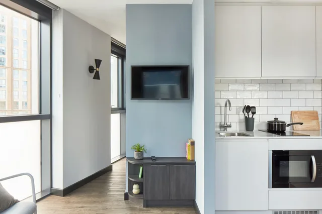 1 Bedroom, Double Bed, ARK Canary Wharf 2/6