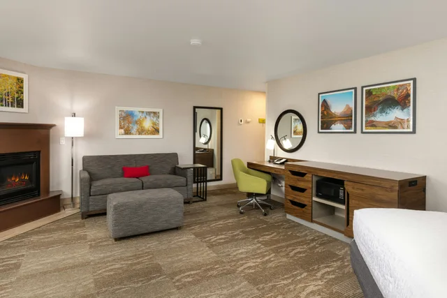 استوديو بسرير كينج، Hampton Inn Kalispell 3/3