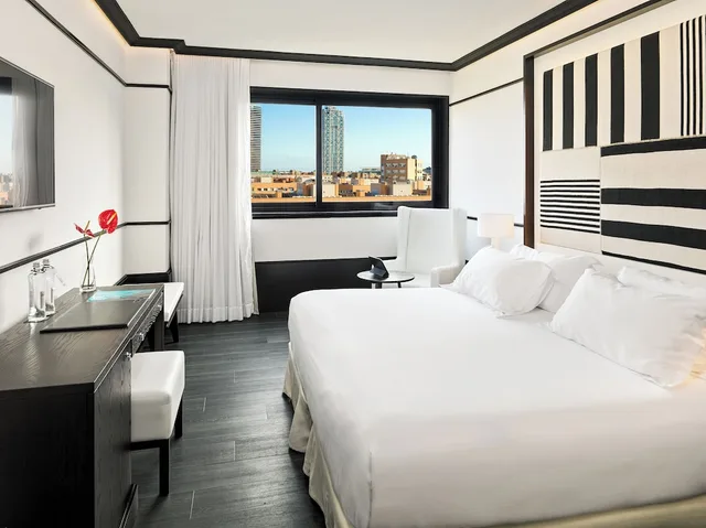 Barcelona, Classic, Twin Beds, H10 Marina Barcelona 2/7