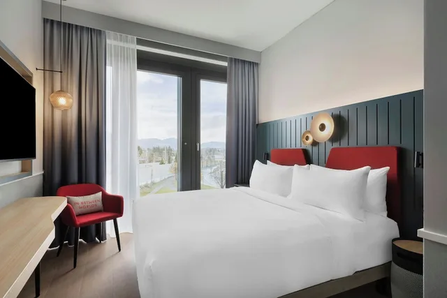 Deluxe, King Bed, Valley View, The Passenger, a Tribute Portfolio Hotel 1/3